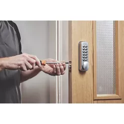 Smith & Locke Medium Duty Easy Code Change Push-Button Lock 9 Smith & Locke Medium Duty Easy Code Change Push-Button Lock -Bolts Shop 5733J A3